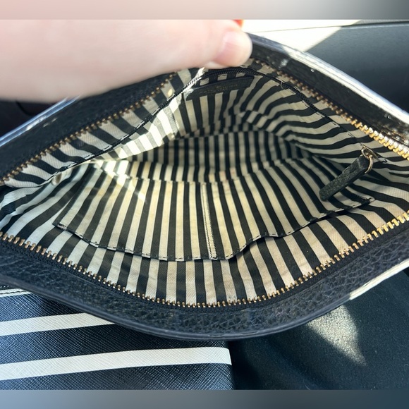 Kate Spade vintage Set! Cross body pebble purse with stripped wristlet. - Picture 6 of 16